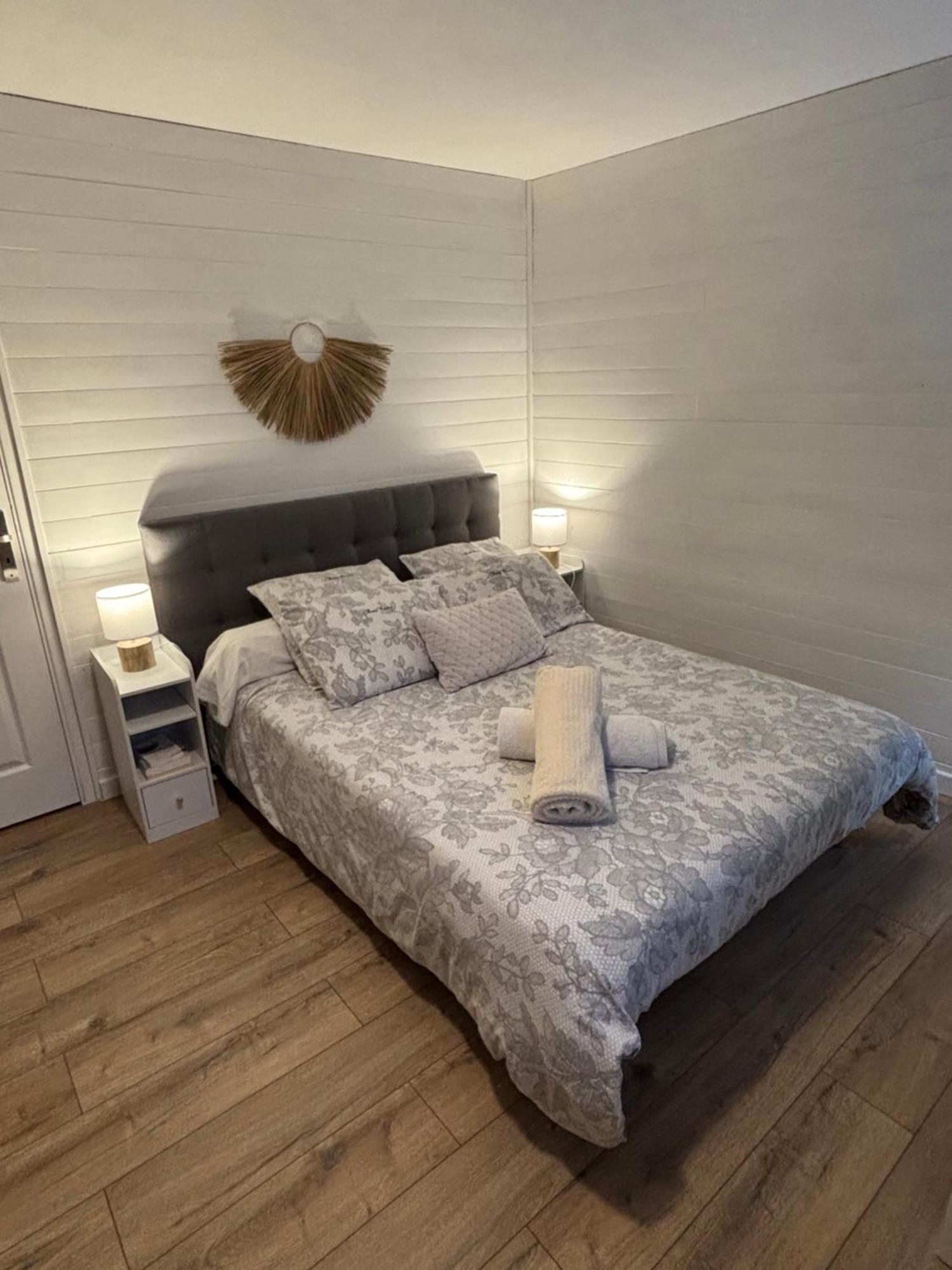 Chambre D'Hotes Du Vieux Collonges エクステリア 写真